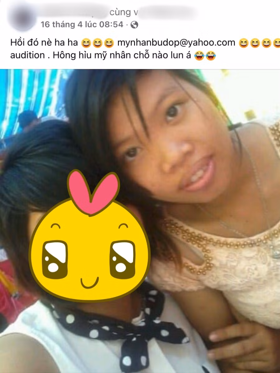 Mới đây, "hiện tượng mạng" Quách Phượng bắt trend chia sẻ hình ảnh thời năm 2000, cô nàng đã show hình trong quá khứ gây chú ý tức thì.