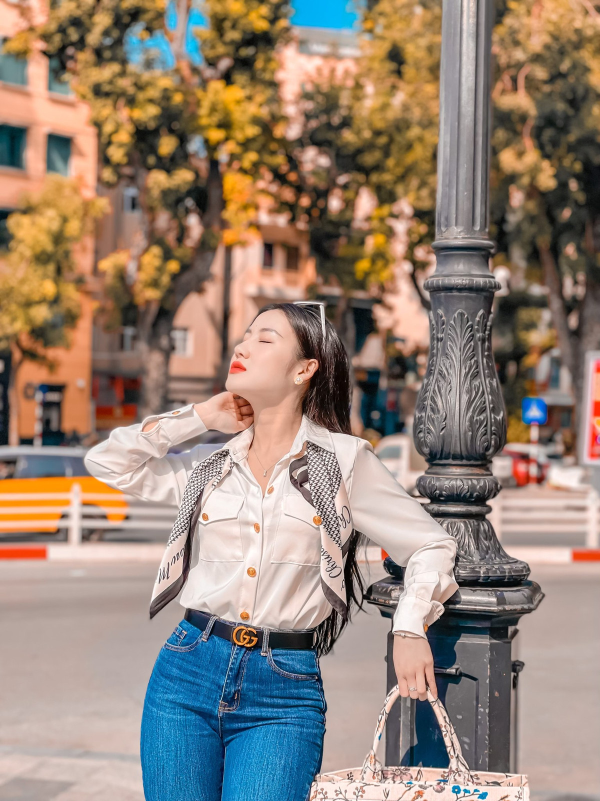 Anh Phương từng gây sốt khi tham gia vào dàn hot girl Nóng cùng Euro. Cô gây chú ý khi sở hữu nhan sắc nổi bật cùng dàn hot girl mới nổi hiện nay.