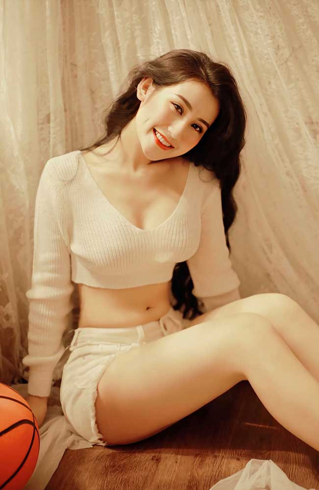 Sở hữu hình thể đẹp, chuẩn mẫu nên Anh Phương tự tin theo đuổi các style thời trang khác nhau.