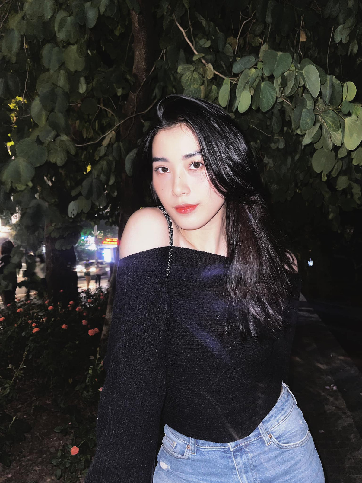 Nhiều người hi vọng Thu Huyền có thể phát triển sự nghiệp người mẫu hoặc tham gia một số cuộc thi sắc đẹp để phát triển lợi thế ngoại hình.