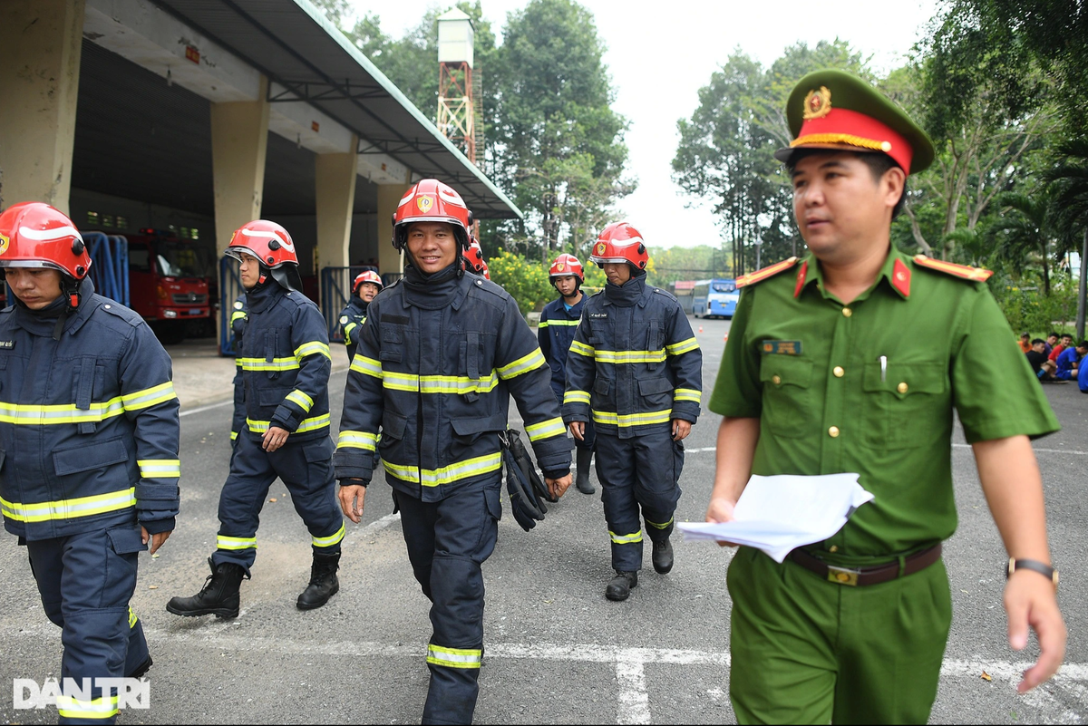 Theo đánh giá của Trung tá Hiệp, chính địa bàn quản lý rộng, tập trung nhiều nhà máy, xí nghiệp quy mô lớn; nhiều khu vực dân cư đông đúc, hồ Trị An thường xuyên xảy ra đuối nước… là bài toán nan giải cho từng cán bộ, chiến sĩ của đơn vị. Thế nhưng bằng tinh thần vượt khó, chủ động, Đội nhiều năm liền hoàn thành xuất sắc nhiệm vụ được giao, là lực lượng nòng cốt bảo đảm tính mạng, tài sản của nhân dân trên địa bàn. 