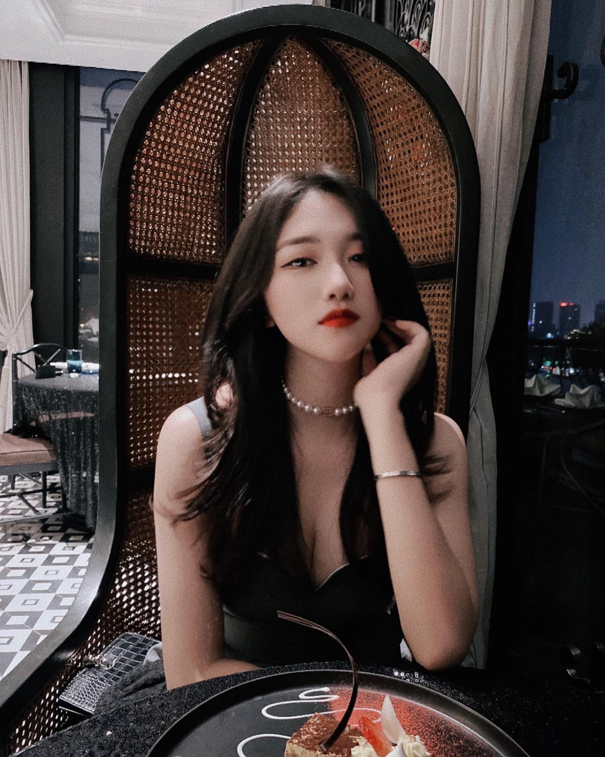 Dù đam mê với công việc, song Phương Linh vẫn hoàn thành tốt việc học tập tại trường với nhiều thành tích đáng nể.