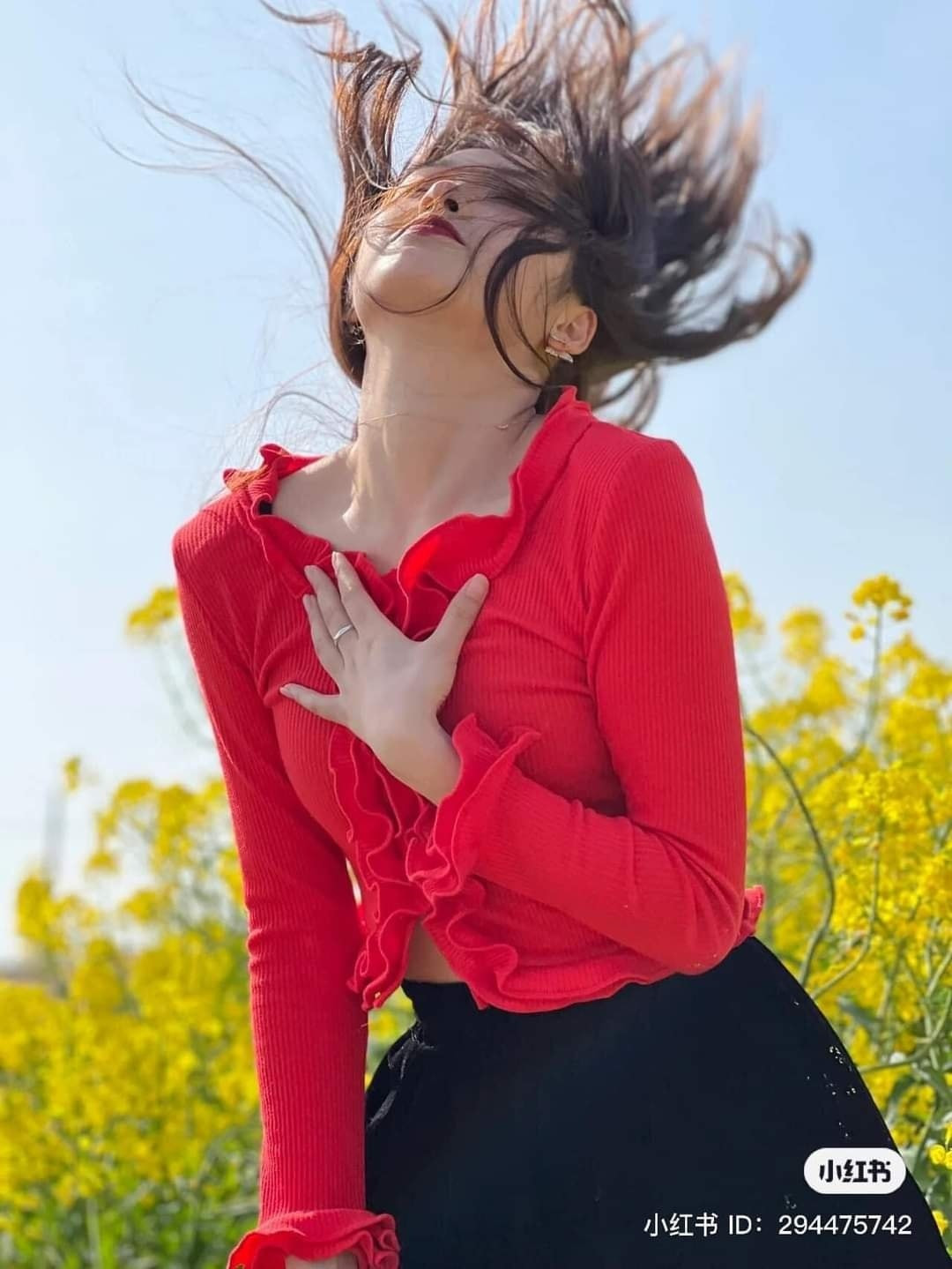 Có thể nói không có gì đau lòng hơn khi có nhờ bạn thân chụp ảnh nhưng nhận lại được những sản phẩm mà chủ nhân chẳng còn nhận ra chính mình. Ảnh: Halo Hà Nội