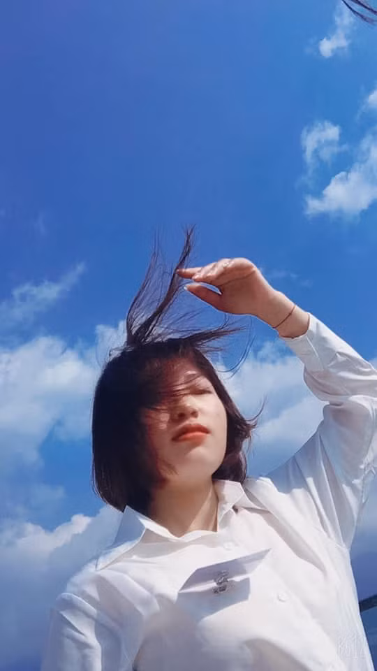 Đã từng không ít người rơi vào tình cảnh dở khóc, dở cười khi nhờ bạn thân chụp ảnh. Ảnh: Nhung