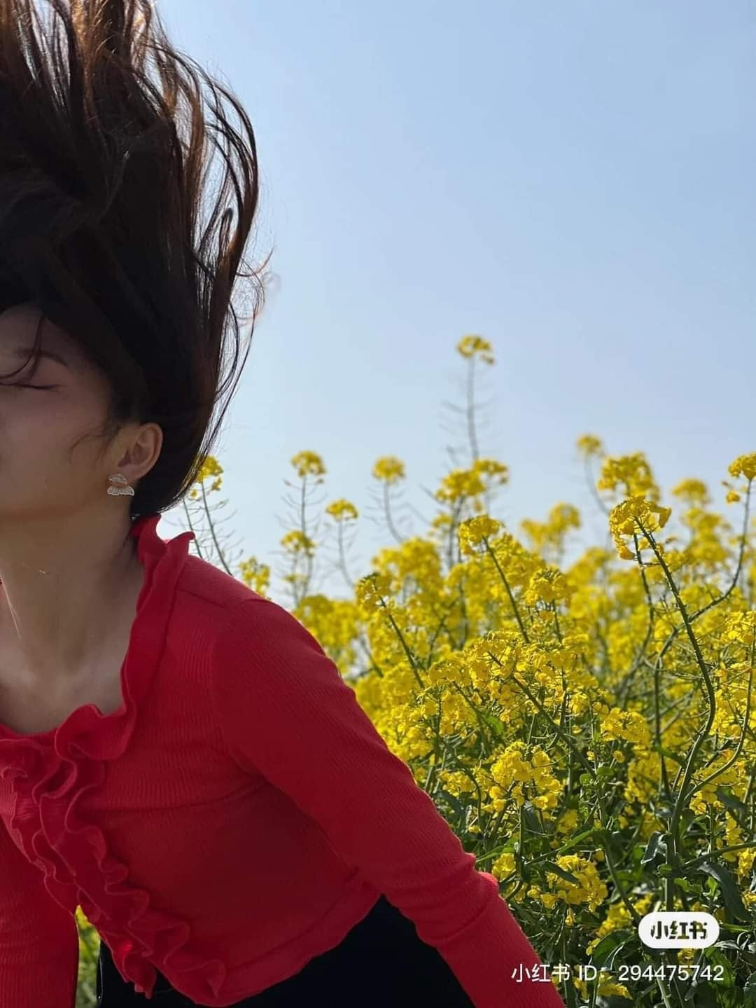 Có những người chụp hình canh góc, canh ánh sáng, sửa dáng rất chuyên nghiệp nhưng cũng có những người bên ngoài hiểu mình bao nhiêu nhưng cứ hễ chụp ảnh là lại ra “thảm họa”. Ảnh: Halo Hà Nội