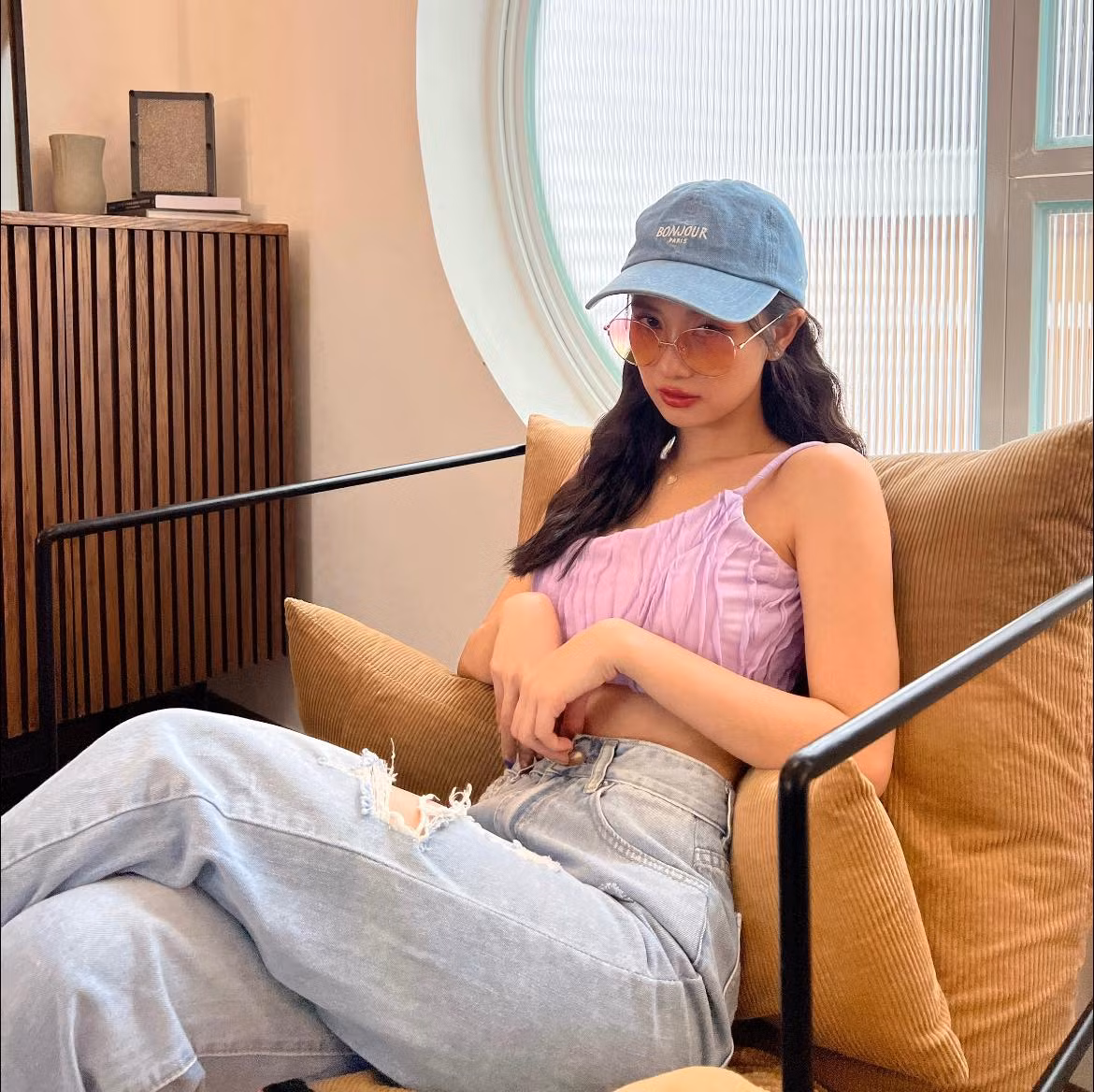 Jun Vũ tâm sự cô muốn thoát khỏi mác hot girl trước đây mọi người vẫn thường gọi mình, để trở thành một diễn viên chuyên nghiệp hơn.