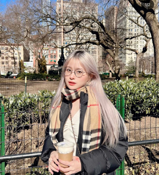 Ngoài có cuộc sống trong mơ, Chao còn sở hữu nhan sắc cực xinh đẹp.