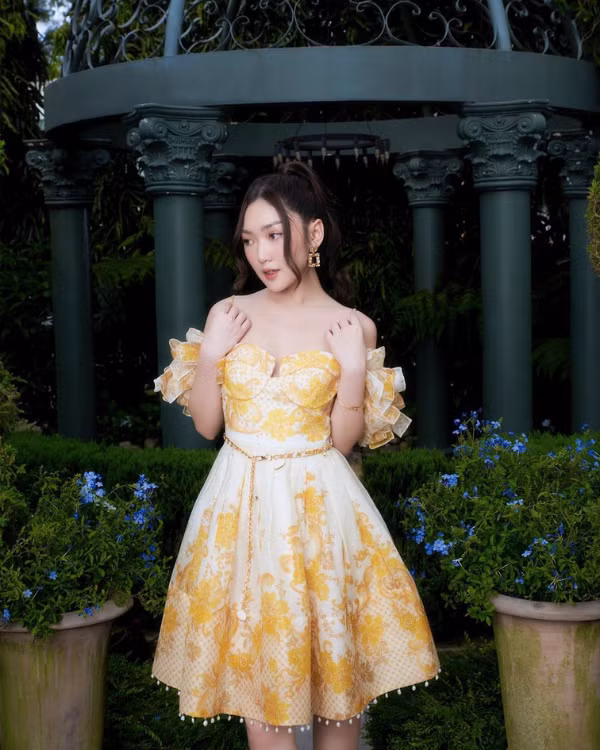 Dù là con gái của một nhân vật khét tiếng đất Sài thành nhưng Chloe Nguyễn không vì thế mà ỷ lại vào gia đình, cô tự lập và có tài sản riêng.