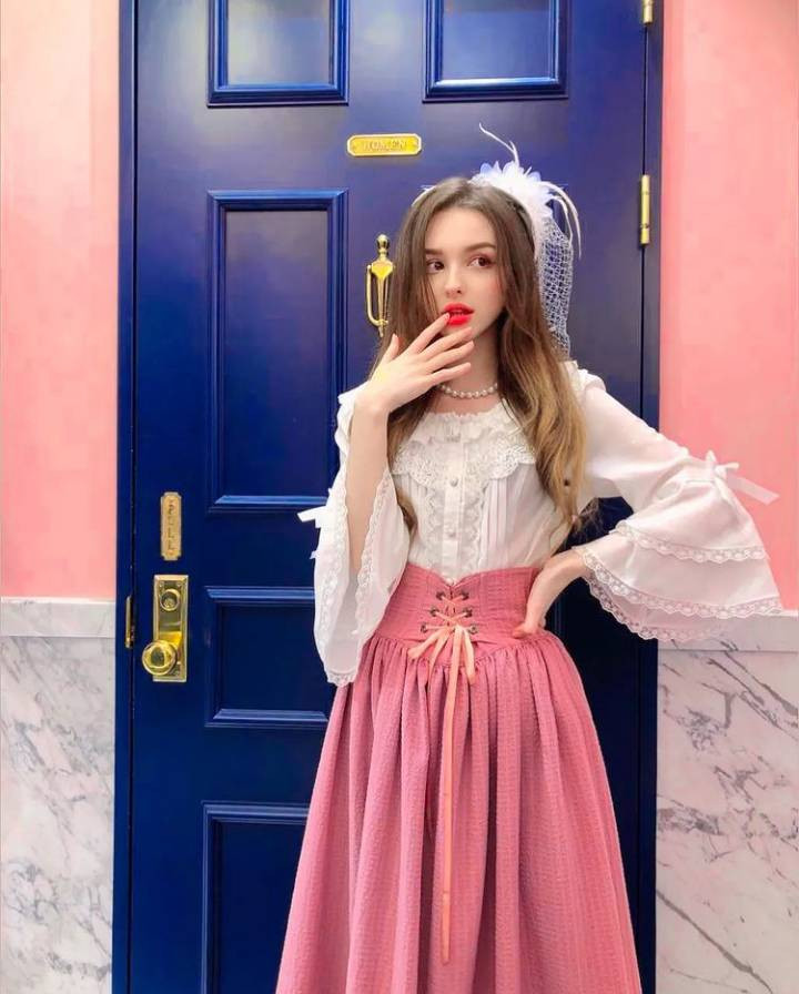 Gái xinh này rất mê style kẹo ngọt kiểu ulzzang mà nhiều cô gái Hàn theo đuổi.