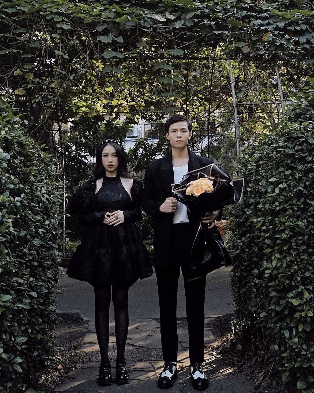 Mang thai lần 2, ái nữ đại gia Minh Nhựa ngày càng nhuận sắc hơn, cô liên tiếp cho ra lò những bộ ảnh khoe sắc vóc đẹp không tì vết dù bầu bí.