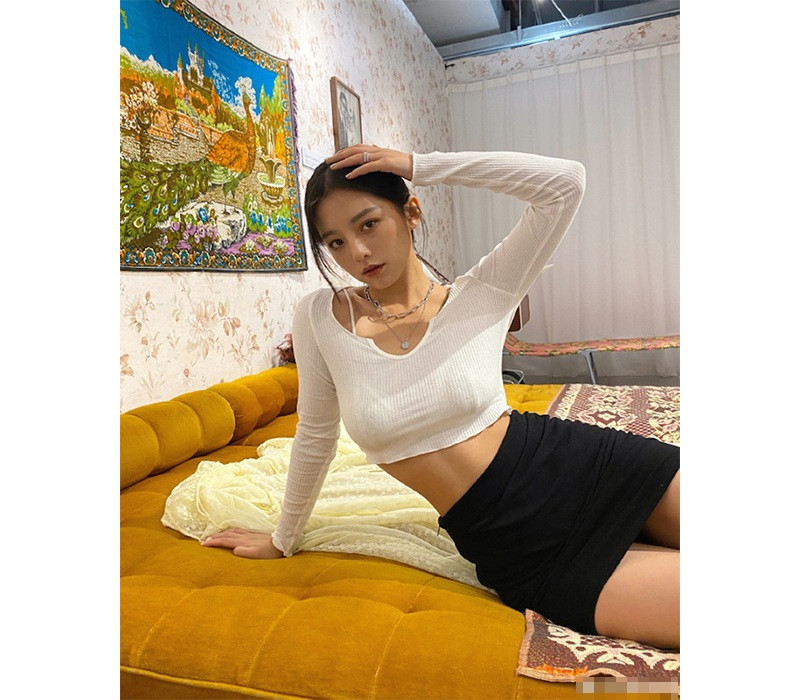 Gương mặt xinh đẹp, cũng như vóc dáng gợi cảm, Chen Zi càng trở thành nữ thần trong mắt của nhiều người.