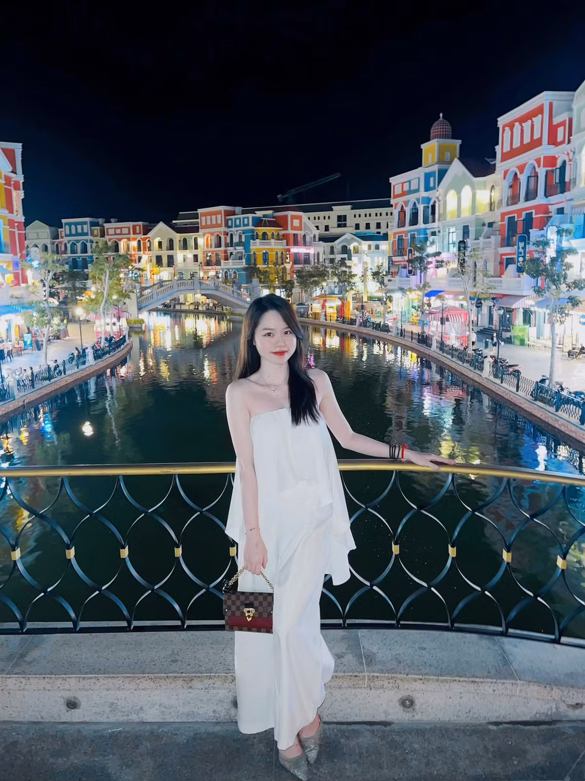 Về nhan sắc, Huỳnh Anh cũng nhận được nhiều lời khen khi dung mạo ngày càng thăng hạng.