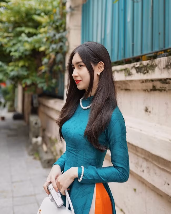 Vẻ ngoài xinh đẹp của "hot girl ngủ gật" 1 thời. Ảnh: Tổng hợp