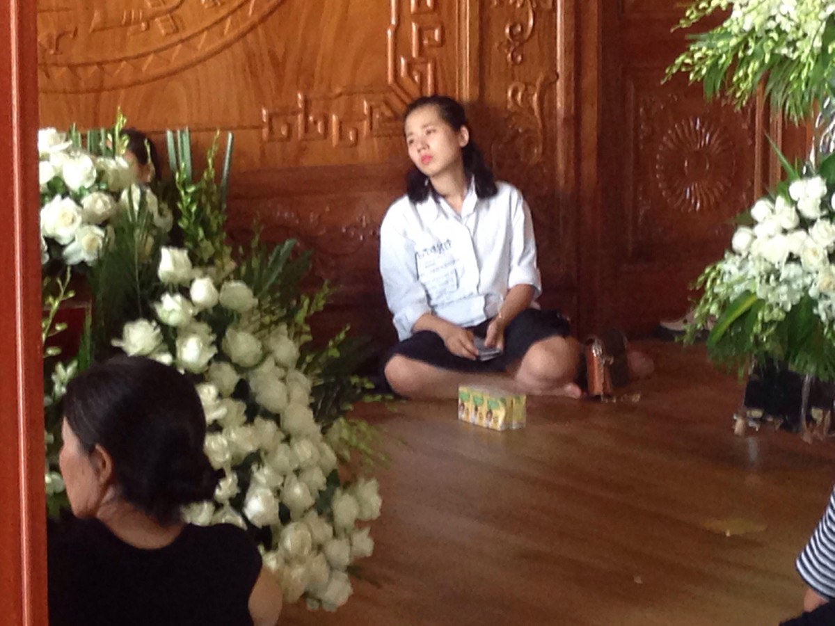 Xot thuong dam tang hoc sinh bi bo quen tren xe tu vong-Hinh-11