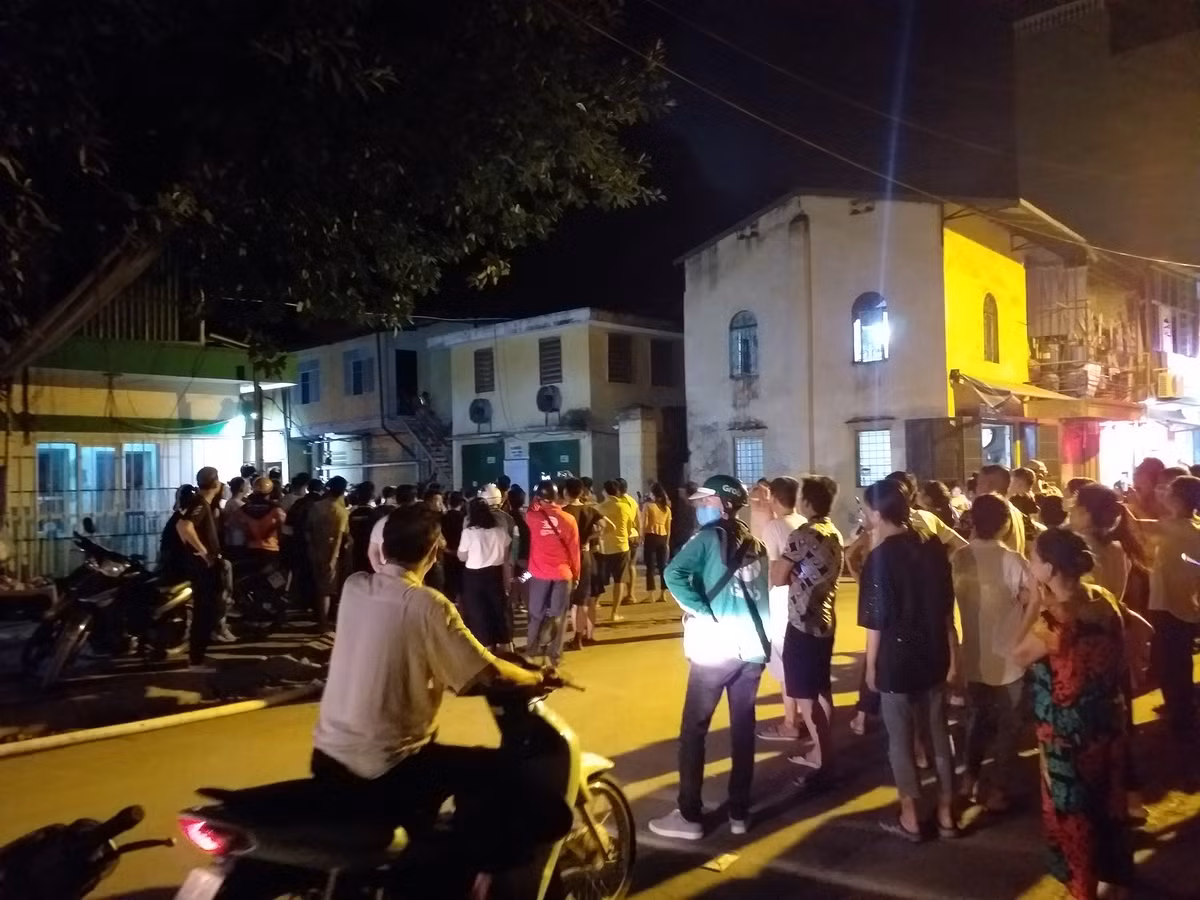 10 ngay sau chay, cong ty Rang Dong xin loi vi... lam lanh dao Ha Noi ban tam