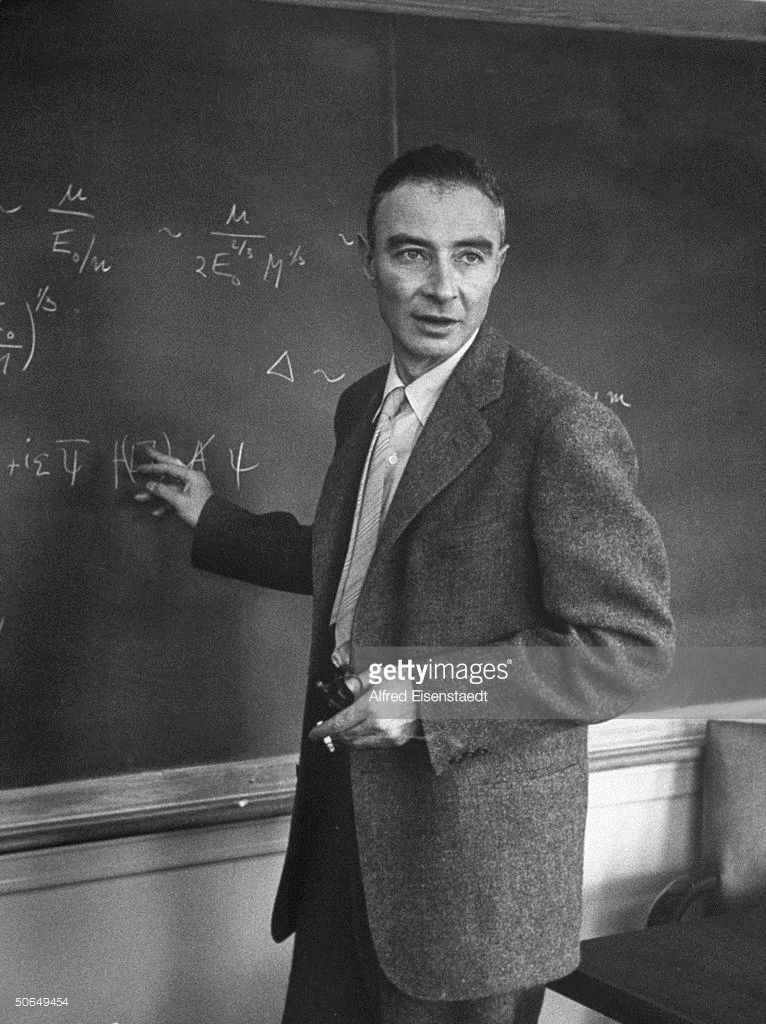 Với thương vong và thiệt hại về kinh tế lớn như vậy, dư luận thế giới bàng hoàng về loại vũ khí hạt nhân do đội ngũ nhà khoa học Julius thực hiện.