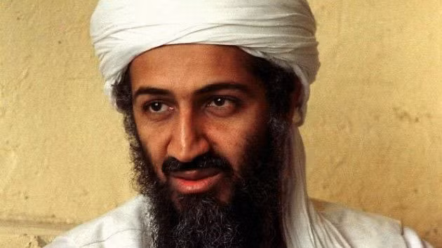 Trùm khủng bố bin Laden là người thành lập tổ chức khủng bố quốc tế al-Qaeda và bị Mỹ cáo buộc đứng sau vụ khủng bố vào tòa tháp đôi Trung tâm thương mại thế giới tại New York và trụ sở Bộ Quốc phòng Mỹ vào ngày 11/9/2001. Vụ tấn công khủng bố kinh hoàng này khiến gần 3.000 người thiệt mạng.