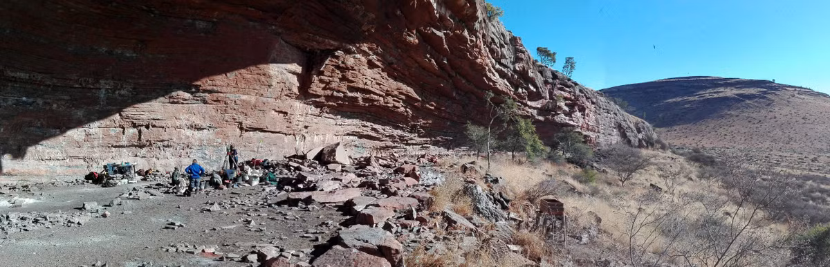 Để tìm ra câu trả lời chính xác cho bí ẩn về nền văn minh từng tồn tại ở sa mạc Kalahari hơn 100.000 năm trước, các chuyên gia dự định tiến hành thêm những cuộc khai quật cũng như nghiên cứu tỉ mỉ các cổ vật đã được tìm thấy.