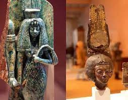 Nhờ vậy, pharaoh Amenhotep III vô cùng yêu thương và trân trọng Nữ hoàng Tiye. Hai người được cho là có với nhau 7 người con gồm: Sitamun, Isis, Henuttaneb, Nebetah, Thutmose, Amenhotep IV (hay còn gọi Akhenaten) và Smenkhkare.