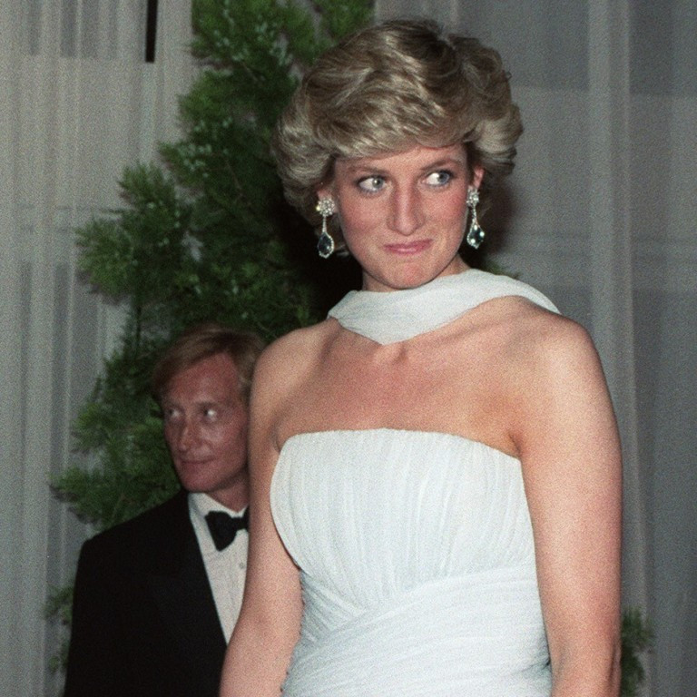 Đến năm 2008, người này bán xe đạp từng được Công nương Diana sử dụng với số tiền 211 bảng Anh.