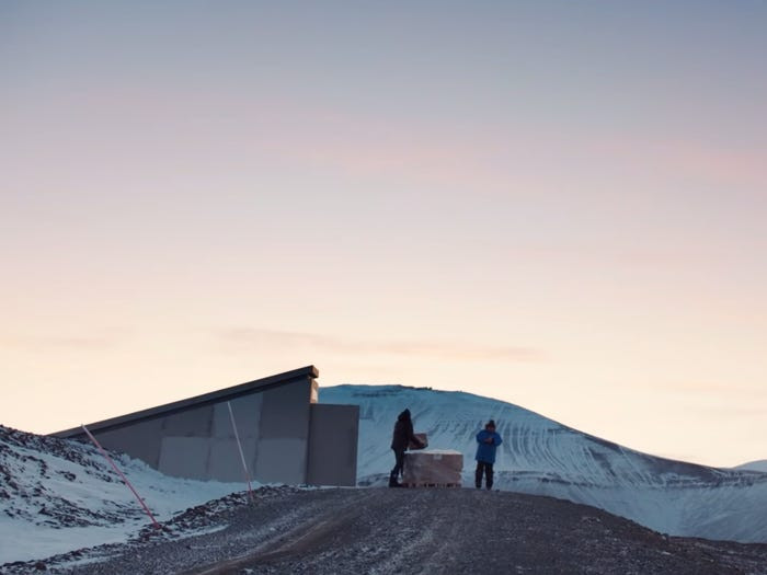 Khác với hầm chứa hạt giống toàn cầu Svalbard lưu giữ và bảo quản hàng triệu loại hạt giống, hầm chống tận thế của Oreo bảo quản các loại bánh quy và công thức sản xuất.