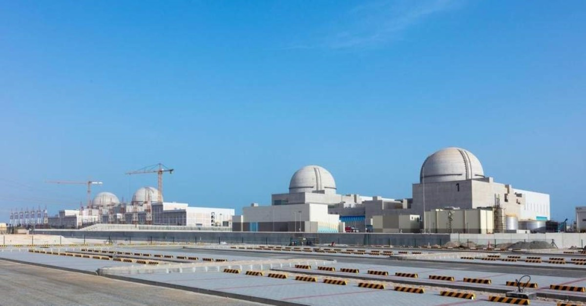 Tập đoàn Điện lực Hàn Quốc (KEPCO) phụ trách xây dựng nhà máy điện hạt nhân Barakah với chi phí khoảng 24,4 tỷ USD.