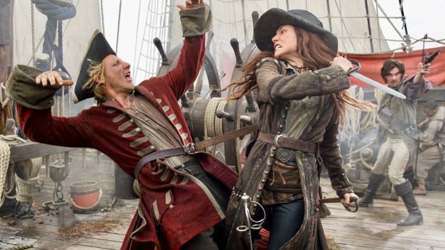 Dù vậy, Anne vẫn không thể thoát thân. Ả cùng đồng bọn bị lực lượng của thợ săn cướp biển Jonathan Barnett bắt làm tù binh. Về sau, tình nhân của ả là Rackam bị treo cổ vào ngày 18/11.