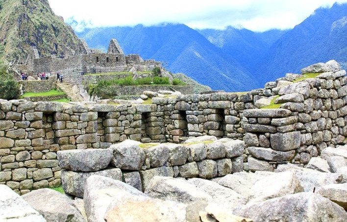 Di tích Machu Picchu nổi tiếng Peru là thành phố cổ xưa của đế chế Inca. Nơi đây được UNESCO công nhận là Di sản Thế giới vào năm 1983 và được cộng đồng quốc tế bình chọn là một trong 7 kỳ quan thế giới trong năm 2007.