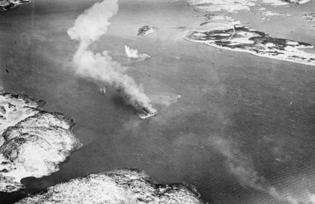 Trước khi Thế chiến 2 diễn ra, tàu Rigel hoạt động như một tàu chở hàng ở vùng biển của Na Uy. Sau khi Đức quốc xã xâm lược và chiếm đóng Na Uy năm 1940, tàu Rigel được trưng dụng để vận chuyển binh sĩ và các trang thiết bị quân sự.