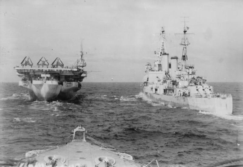 Theo đó, hành động sai lầm của Anh khiến hơn 2.000 tù binh Liên Xô tử nạn cùng con tàu xấu số.