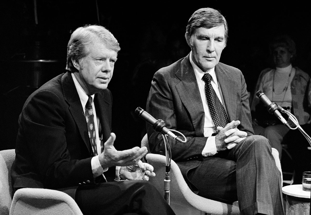 Ông Carter và những người chứng kiến không biết UFO di chuyển về nơi nào sau khi xuất hiện ở Leary, Georgia.