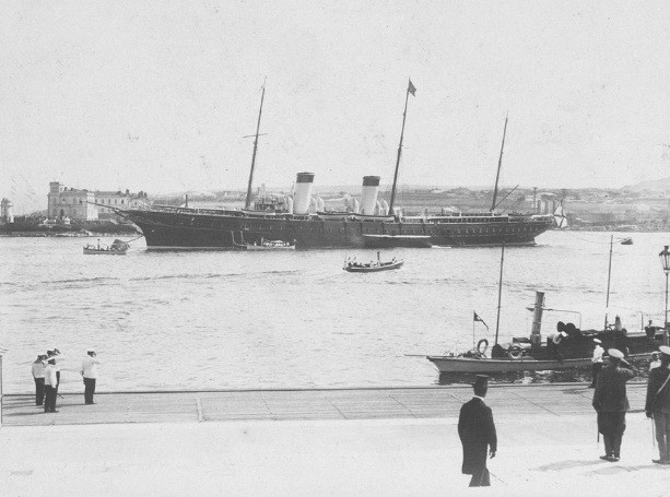 Mỗi khi Sa hoàng Nicholas II sử dụng du thuyền Shtandart, một đội hộ tống gồm nhiều tàu khu trục, tàu ngầm được triển khai. Họ sẽ phụ trách việc không để con tàu hay bất cứ người lạ nào đến gần gây ảnh hưởng đến kỳ nghỉ của nhà vua.