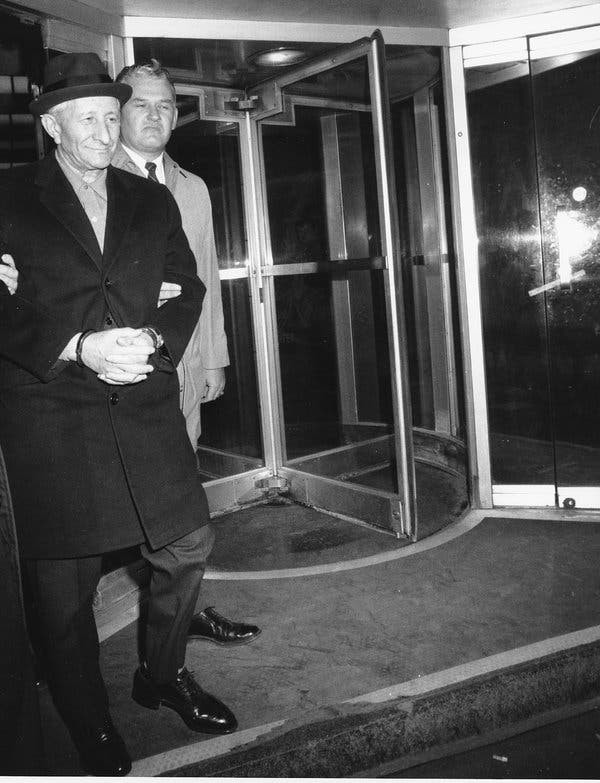 Trong nhiều năm, băng đảng mafia của Gambino luôn tranh giành quyền lực và địa bàn với các băng nhóm khác. Vì vậy, gã cùng đàn em gây ra nhiều vụ án mạng, thanh toán đối thủ đẫm máu khiến dư luận rúng động.