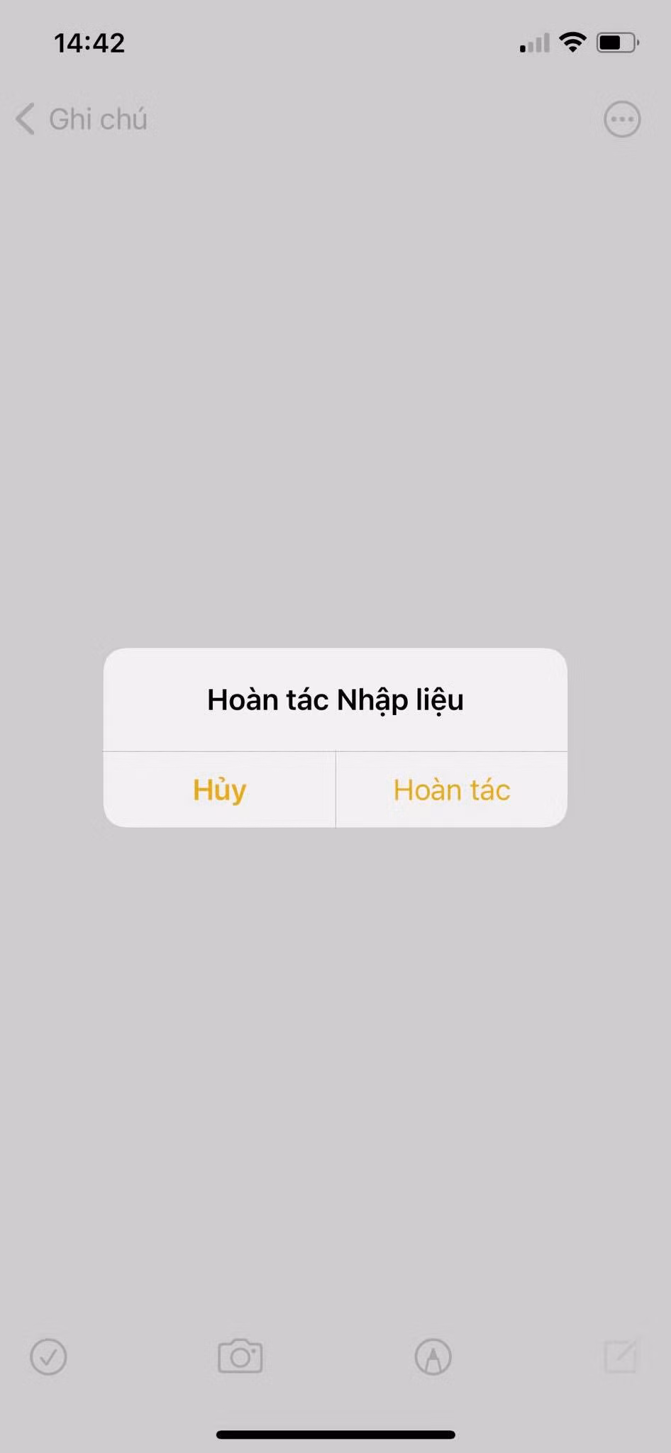 Chi mot cu lac, lay lai ngay duoc doan van ban vua lo tay xoa tren iPhone