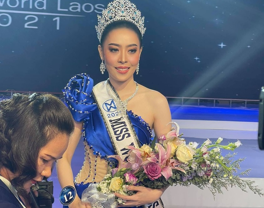 Hoa hau Lao tra vuong mien sau 3 ngay dang quang