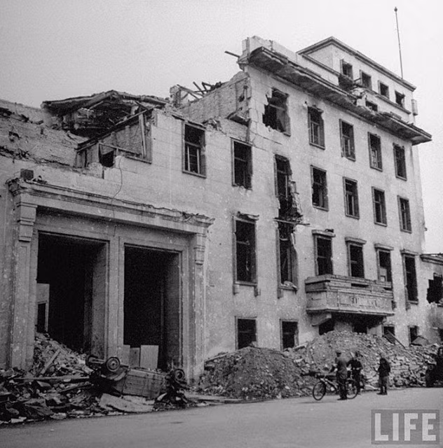 Hầu như không có công trình nào ở thành phố Berlin ở Đức còn nguyên vẹn sau Thế chiến 2.