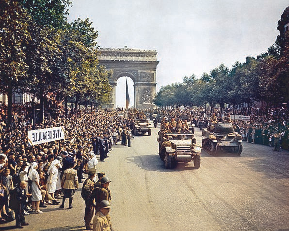 Thêm nữa, Nicole Minet đánh cắp một chiếc xe đạp của quân phát xít Đức rồi sơn sửa lại. Kế đến, cô dùng nó để di chuyển khi thực hiện nhiệm vụ liên lạc và truyền tin trong tổ chức kháng chiến Pháp.