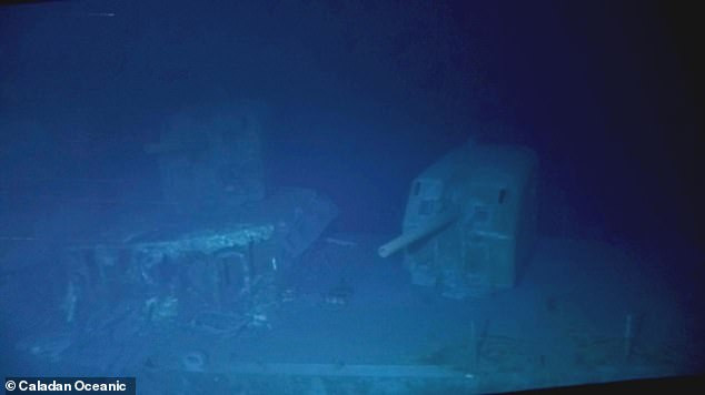 Nguyên do là bởi, xác tàu USS Johnston nằm ở độ sâu 6.456m, tương đương với chiều cao của 15 tòa nhà Empire State cộng lại.