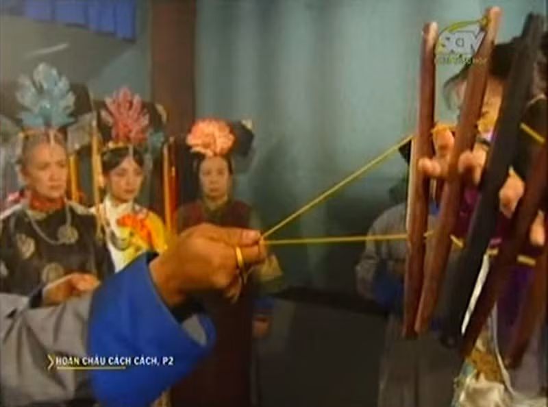 Nhờ vậy, nha dịch thường kiếm được những khoản tiền không nhỏ khi áp giải các tù nhân có gia đình khá giả.