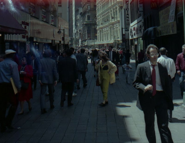 Cuộc sống hối hả của người dân ở New York năm 1990.
