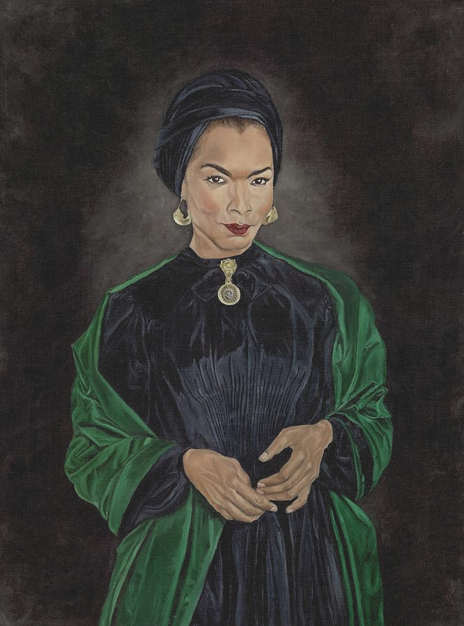 Khi liên tiếp những người thân yêu trong gia đình qua đời, một số người dân ở New Orleans cho rằng, bà Marie bị một thế lực bí ẩn gây ra những mất mát đau thương đó.