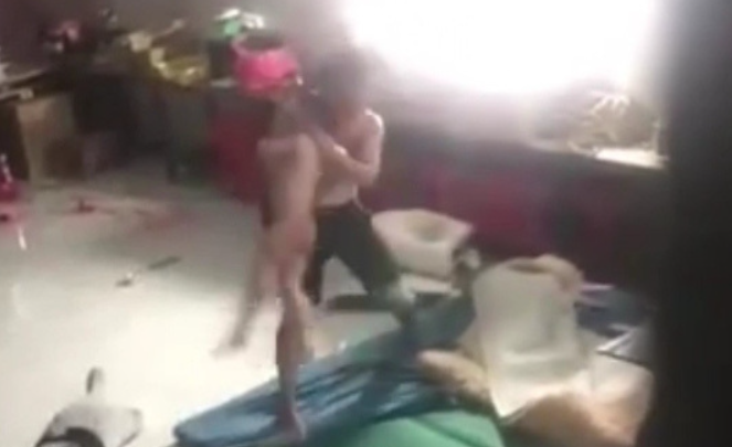  Sức khoẻ bé trai bị cha dượng đánh đập ở Bình Dương: Liên quan đến vụ bé trai bị cha dượng đánh đập dã man tại phường Bình Chuẩn, TP Thuận An, ngày 6/8, Phòng Bảo vệ chăm sóc trẻ em và Bình đẳng giới cho biết, hiện nay bé trai bị bạo hành đã ổn định, trên người có một vài vết bầm nhưng chưa đi khám ở cơ sở y tế.