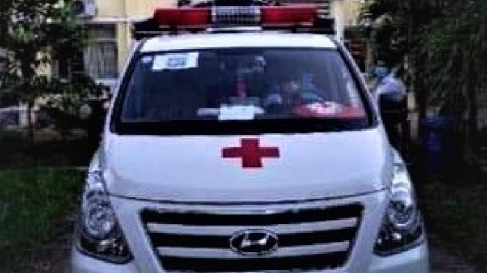  9 người dùng xe cấp cứu tư nhân thông chốt kiểm dịch: Nhóm người này dùng thủ đoạn thuê xe cấp cứu tư nhân từ huyện Mỹ Xuyên (Sóc Trăng) để thông chốt kiểm soát dịch COVID-19 để sang huyện Trần Đề. Ngày 9/8, UBND huyện Trần Đề đã bị lập biên bản về hành vi vi phạm quy định phòng chống dịch trong thời gian giãn cách xã hội. 