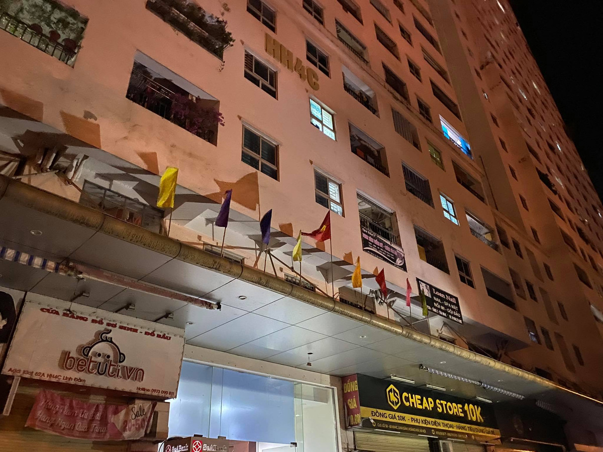 Be gai roi tu tang cao chung cu HH Linh Dam tu vong