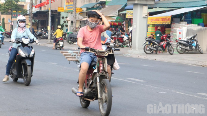 Những chiếc xe như này di chuyển trên đường tiềm ẩn nguy cơ tai nạn giao thông. (Ảnh: Báo Giao Thông)