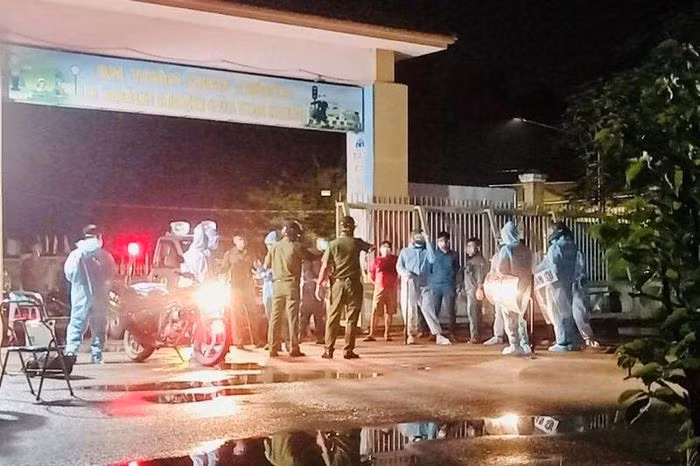 F0 cam dao quay pha, de doa bac si trong khu cach ly o Binh Duong