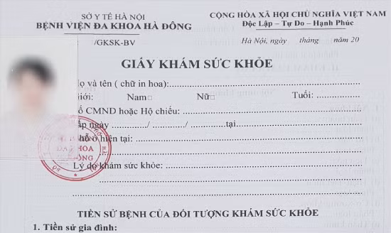  Triệt phá đường dây làm giả giấy khám sức khỏe: Ngày 4/8, Công an tỉnh Lạng Sơn cho biết, vừa bắt giữ 9 người trong đường dây làm giả giấy khám sức khỏe. 9 người của Trung tâm Đào tạo và Sát hạch lái xe mô tô Trường An làm giả hơn 100 giấy khám sức khỏe cho người đăng ký thi sát hạch cấp giấy phép lái xe mô tô hạng A1, A2 để trục lợi.