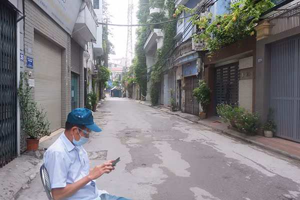 Ngày 1/8, CDC Hà Nội xét nghiệm khẳng định thêm 20 trường hợp nhân viên công ty dương tính mới là F1 của BN V.N.A. Cộng dồn 21 trường hợp dương tính liên quan Công ty TP Thanh Nga. 