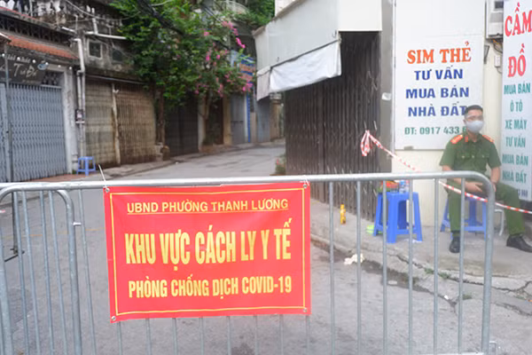 Can canh noi phong toa lien quan 21 ca mac COVID-19 o Ha Noi-Hinh-2