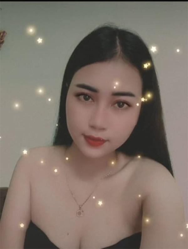 Trước khi bị bắt, Ngọc vẫn thường xuyên đăng tải những video khoe nhan sắc của mình trên tài khoản Tiktok cá nhân, bất chấp việc đang bị truy nã. 